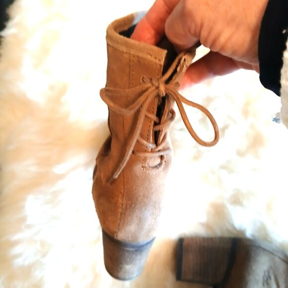 BARLOW  Suede Ankle Boots - NEW - Picture 7 of 8